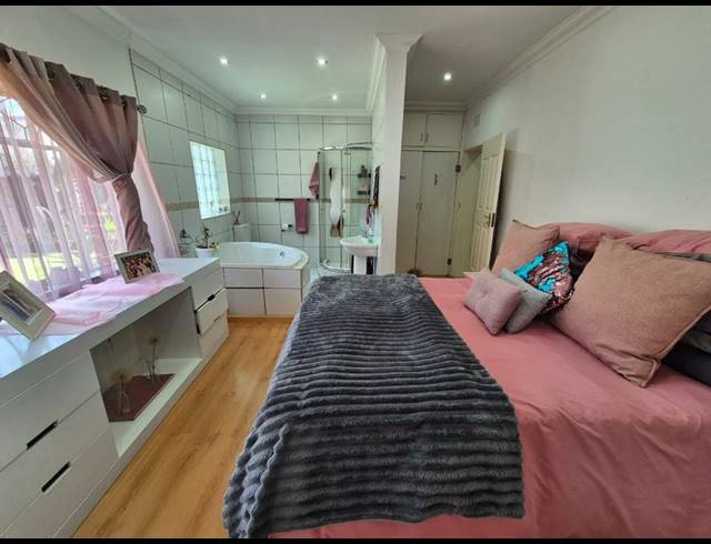 4 BEDROOM HOUSE FOR SALE IN GENL ALBERTS PARK